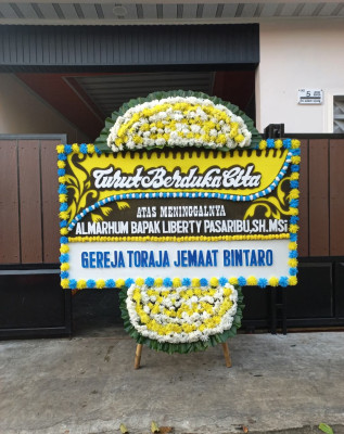 Papan Bunga Duka di Medan Marelan
